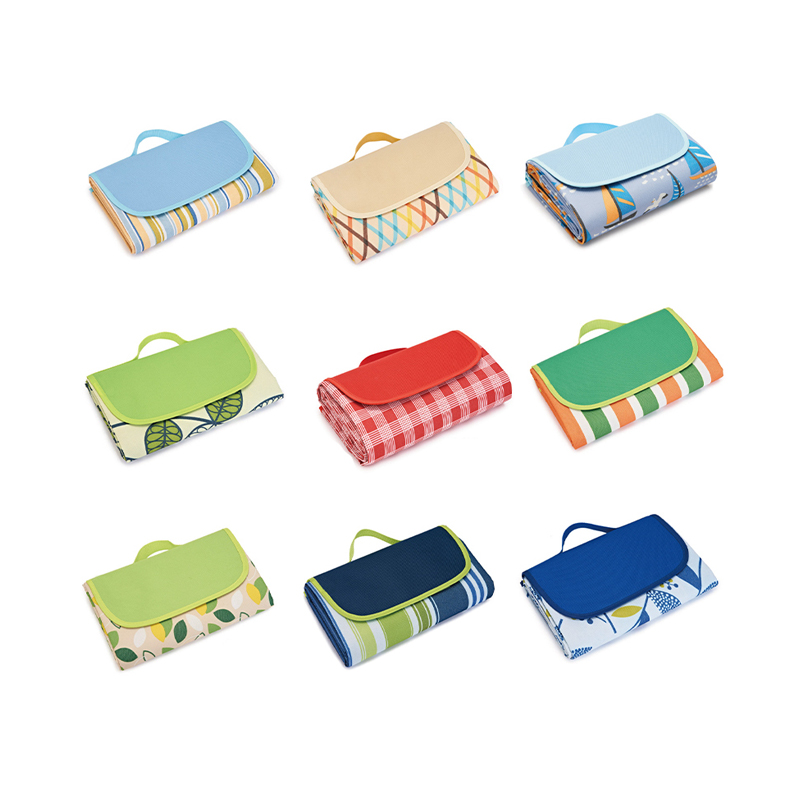 Waterproof Custom Beach Picnic Blanket With Handle